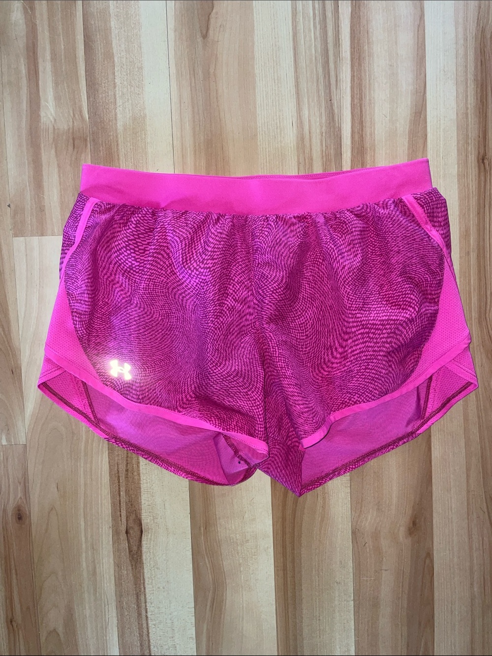 Under Armour heatgear loose fit shorts size medium